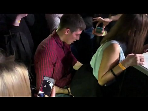 ❤️ Tinuod nga sekso sa usa ka nightclub sa Russia. Ang 18-anyos nga Ruso nga babaye sa anus ug puwerta nakighilawas sa usa ka nightclub ❤️ Anal video sa pornograpiya ceb.pornplaybb.ru ❤